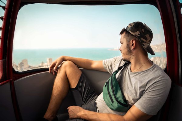 Pourquoi le sac banane léopard est l'accessoire must-have de cette saison ?